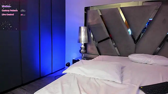 emilybae  online show from March 17, 2025, 11:54 pm