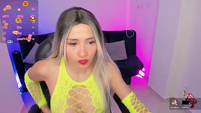 emilly smith 1 online show from November 29, 2025, 7:22 am