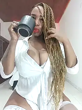 TAYLORR778 online show from February 20, 2025, 12:57 pm