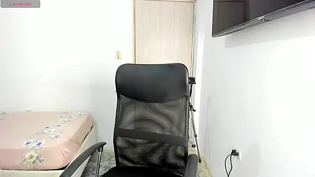 tracycum online show from October 2, 2025, 7:43 pm