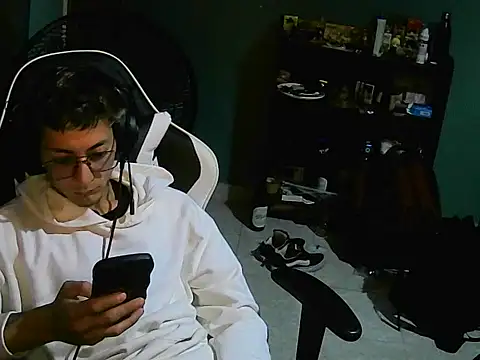 Snapshot of Jughead_16 chatting on October 27, 2025, 5:22 am Jughead 16 online show from October 27, 2025, 5:22 am