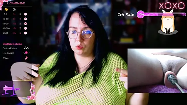 Snapshot of LeonaHarrison chatting on October 28, 2025, 6:43 pm LeonaHarrison online show from October 28, 2025, 6:43 pm