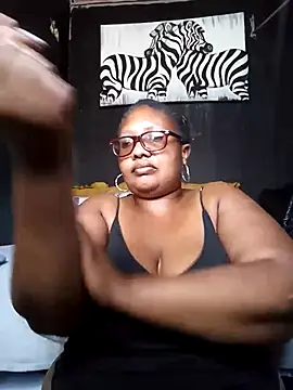 Snapshot of YELLOW_BONE chatting on January 21, 2025, 9:35 am YELLOW BONE online show from January 21, 2025, 9:35 am