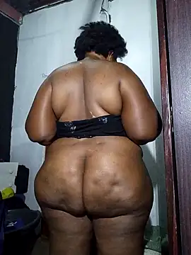 Snapshot of YELLOW_BONE chatting on January 27, 2025, 10:38 pm YELLOW BONE online show from January 27, 2025, 10:38 pm