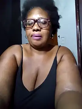 Snapshot of YELLOW_BONE chatting on January 31, 2025, 8:01 pm YELLOW BONE online show from January 31, 2025, 8:01 pm