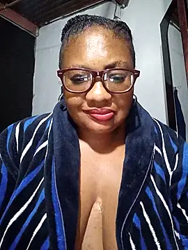 Snapshot of YELLOW_BONE chatting on March 4, 2025, 12:07 am YELLOW BONE online show from March 4, 2025, 12:07 am