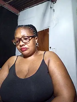 Snapshot of YELLOW_BONE chatting on March 5, 2025, 12:27 am YELLOW BONE online show from March 5, 2025, 12:27 am