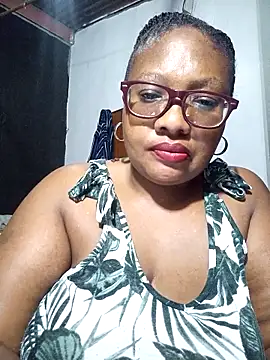 Snapshot of YELLOW_BONE chatting on March 8, 2025, 8:35 pm YELLOW BONE online show from March 8, 2025, 8:35 pm