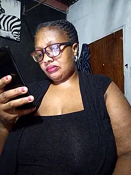 Snapshot of YELLOW_BONE chatting on March 16, 2025, 7:17 pm YELLOW BONE online show from March 16, 2025, 7:17 pm