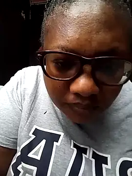 Snapshot of YELLOW_BONE chatting on March 17, 2025, 8:51 am YELLOW BONE online show from March 17, 2025, 8:51 am