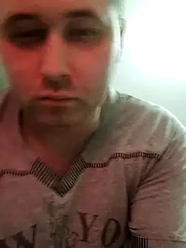 Snapshot of tores992 chatting on March 14, 2025, 10:16 pm tores992 online show from March 14, 2025, 10:16 pm