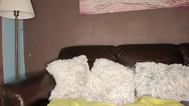 paulblack21 online show from November 4, 2025, 3:49 am