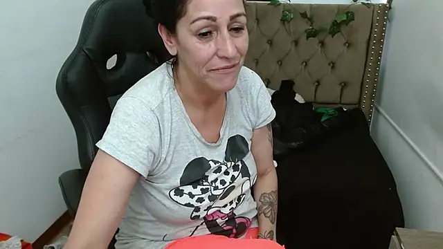 Snapshot of _Scarlett_Sweet chatting on February 21, 2025, 11:33 am Scarlett Sweet online show from February 21, 2025, 11:33 am