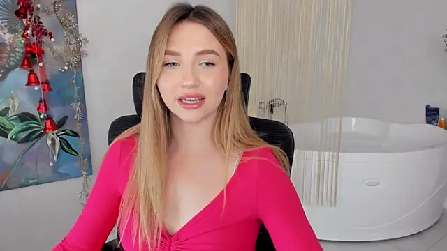 Snapshot of GracefulLook chatting on January 14, 2025, 10:38 am GracefulLook online show from January 14, 2025, 10:38 am