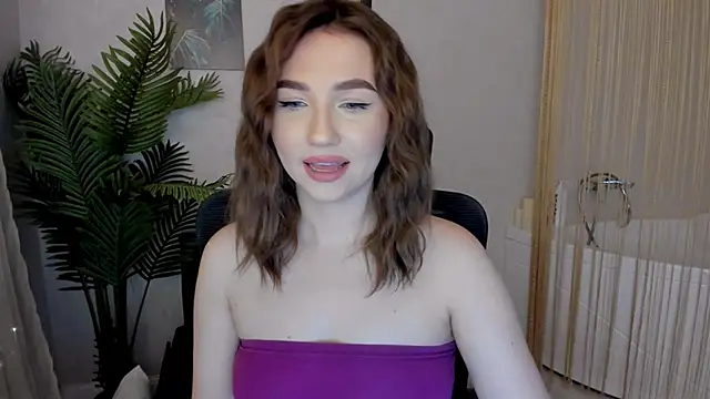 GracefulLook online show from February 14, 2025, 10:36 pm