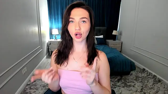 Snapshot of GracefulLook chatting on September 14, 2025, 3:38 am GracefulLook online show from September 14, 2025, 3:38 am