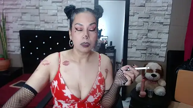 MarianaNight02 online show from October 31, 2025, 5:52 am