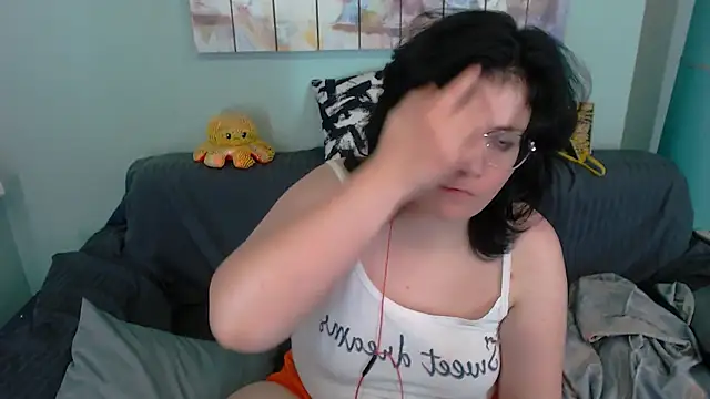 EverlyRays online show from September 22, 2025, 7:27 pm