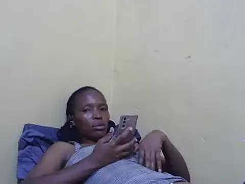 Snapshot of Smillie_prety chatting on March 14, 2025, 5:46 pm Smillie prety online show from March 14, 2025, 5:46 pm