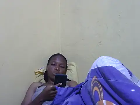 Snapshot of Smillie_prety chatting on October 17, 2025, 5:54 am Smillie prety online show from October 17, 2025, 5:54 am