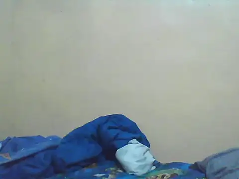 Snapshot of Smillie_prety chatting on December 3, 2025, 2:41 am Smillie prety online show from December 3, 2025, 2:41 am