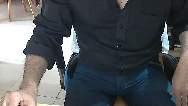 Snapshot of angelgarcia269 chatting on October 25, 2025, 12:45 pm angelgarcia269 online show from October 25, 2025, 12:45 pm