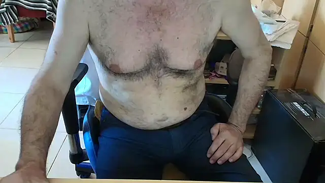 Snapshot of angelgarcia269 chatting on November 15, 2025, 2:02 pm angelgarcia269 online show from November 15, 2025, 2:02 pm