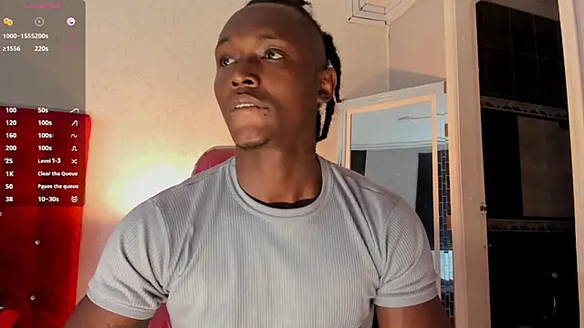 Snapshot of DannSmmith chatting on September 19, 2025, 4:25 am DannSmmith online show from September 19, 2025, 4:25 am