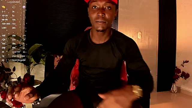 Snapshot of DannSmmith chatting on November 10, 2025, 11:53 am DannSmmith online show from November 10, 2025, 11:53 am