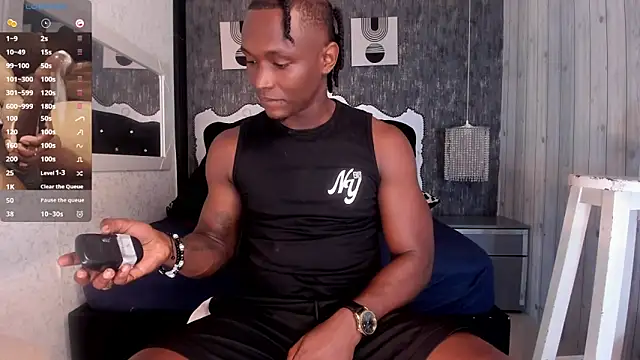 Snapshot of DannSmmith chatting on November 11, 2025, 12:38 pm DannSmmith online show from November 11, 2025, 12:38 pm