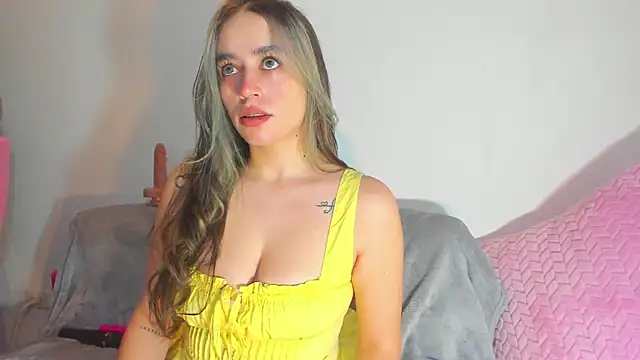 Natalia Suarez online show from October 8, 2025, 10:29 pm