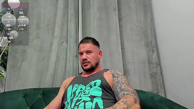 Snapshot of musclemonster31 chatting on February 21, 2025, 8:40 am musclemonster31 online show from February 21, 2025, 8:40 am