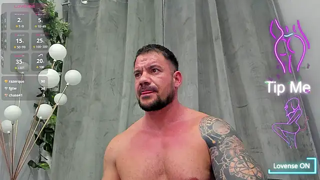 Snapshot of musclemonster31 chatting on March 3, 2025, 4:14 am musclemonster31 online show from March 3, 2025, 4:14 am
