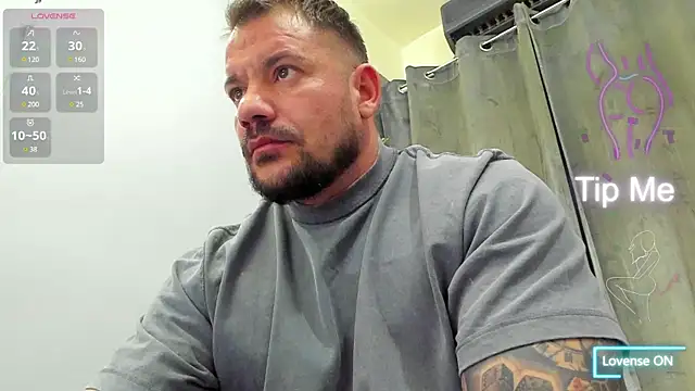 Snapshot of musclemonster31 chatting on March 22, 2025, 4:56 am musclemonster31 online show from March 22, 2025, 4:56 am