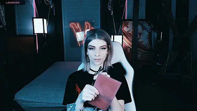 Snapshot of Noah_ElmerX chatting on February 19, 2025, 9:36 pm Noah ElmerX online show from February 19, 2025, 9:36 pm