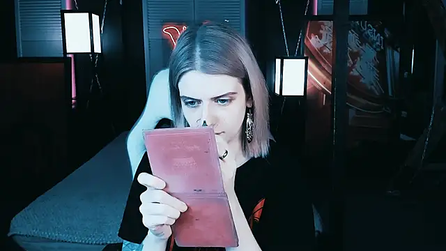 Snapshot of Noah_ElmerX chatting on February 20, 2025, 8:25 pm Noah ElmerX online show from February 20, 2025, 8:25 pm