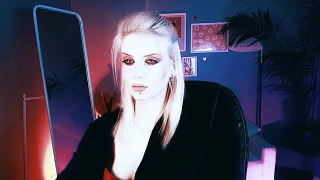 Snapshot of Noah_ElmerX chatting on October 12, 2025, 11:42 am Noah ElmerX online show from October 12, 2025, 11:42 am