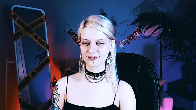 Snapshot of Noah_ElmerX chatting on October 27, 2025, 5:17 pm Noah ElmerX online show from October 27, 2025, 5:17 pm