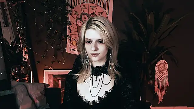 Snapshot of Noah_ElmerX chatting on November 10, 2025, 12:31 am Noah ElmerX online show from November 10, 2025, 12:31 am