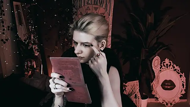 Snapshot of Noah_ElmerX chatting on November 27, 2025, 10:12 pm Noah ElmerX online show from November 27, 2025, 10:12 pm