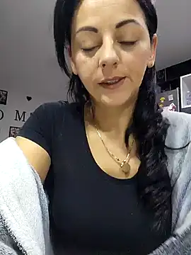 bruneta sexy23 online show from February 3, 2025, 4:25 am