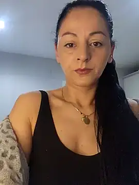 bruneta sexy23 online show from March 11, 2025, 4:32 am