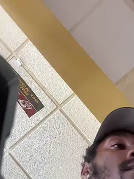 ITSONLYKENNY online show from February 13, 2025, 6:27 pm