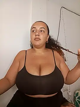 Snapshot of Miss-boobs chatting on February 24, 2025, 8:36 pm Miss-boobs online show from February 24, 2025, 8:36 pm