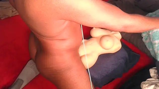 Carolinayoungin online show from December 11, 2024, 10:27 pm