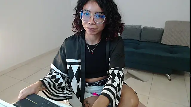 Putaku San online show from March 9, 2025, 6:06 am