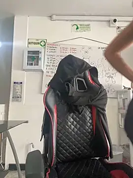 Snapshot of nahia_low chatting on December 24, 2024, 8:49 pm nahia low online show from December 24, 2024, 8:49 pm