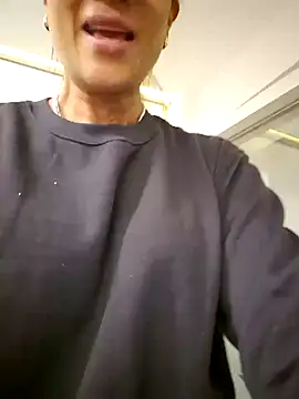 Snapshot of Allana_Squirt chatting on February 2, 2025, 8:19 pm Allana Squirt online show from February 2, 2025, 8:19 pm