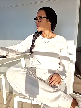 Allana Squirt online show from November 27, 2025, 8:38 am