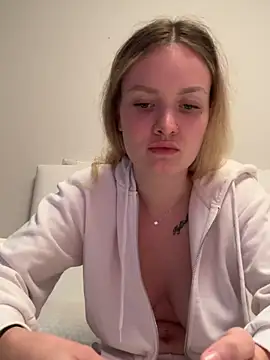 Snapshot of mariemelissah chatting on February 22, 2025, 12:19 pm mariemelissah online show from February 22, 2025, 12:19 pm